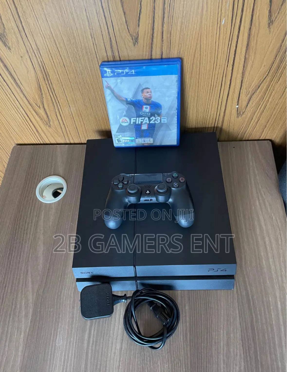 Play Station 4, Fifa23 Cd Free, 1 Pad