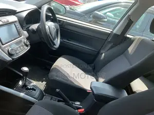 Toyota Corolla Fielder 1.5 Hybrid FWD 2018 Matt Black