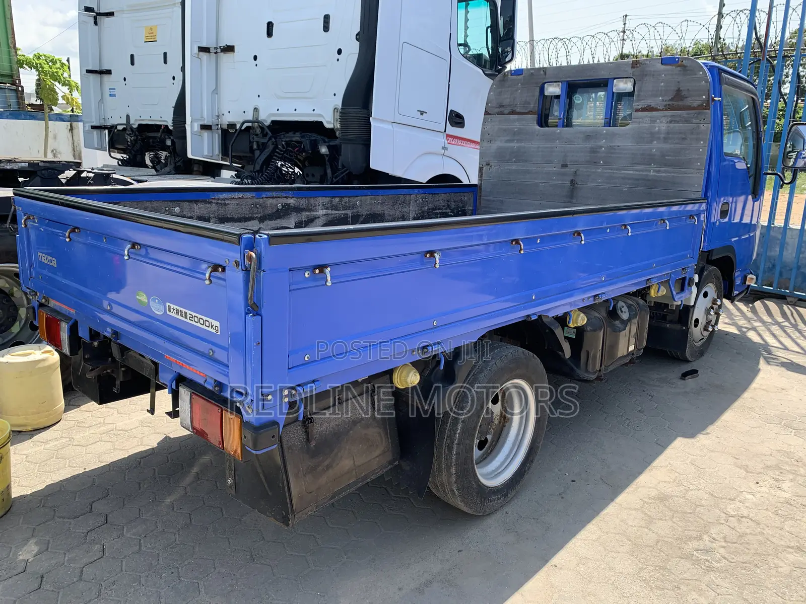 Mazda Titan Lorry