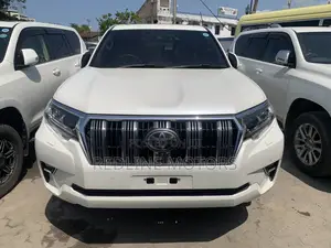 Toyota Land Cruiser Prado 2018 White