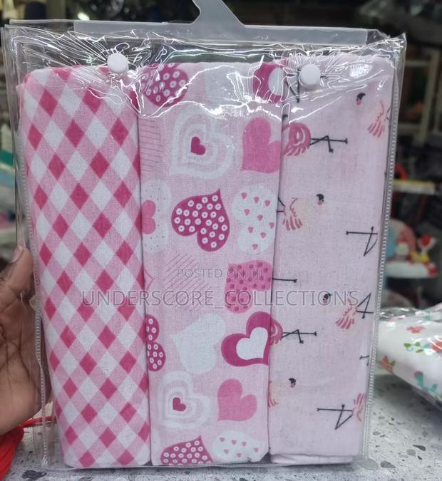 3 Piece Big Flannel Blanket for Babies - thumbnail 2