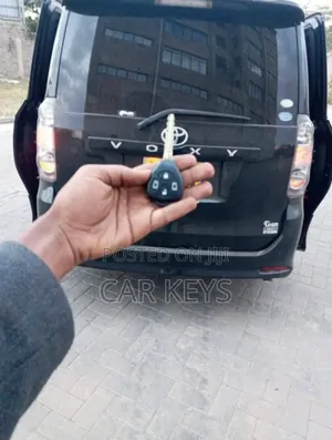 Toyota Voxy Key Duplication Experts 