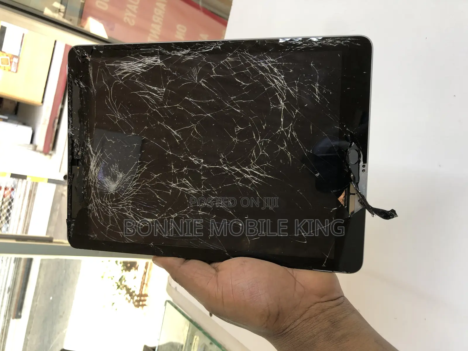 Phones iPads & Laptop Repairs Services.(Same Day Service).