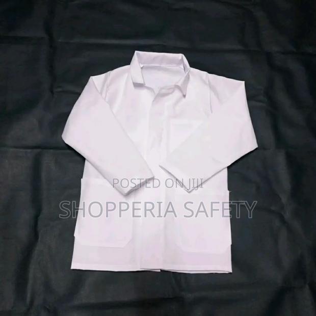 White Dustcoat/ CBC Labcoat - main view