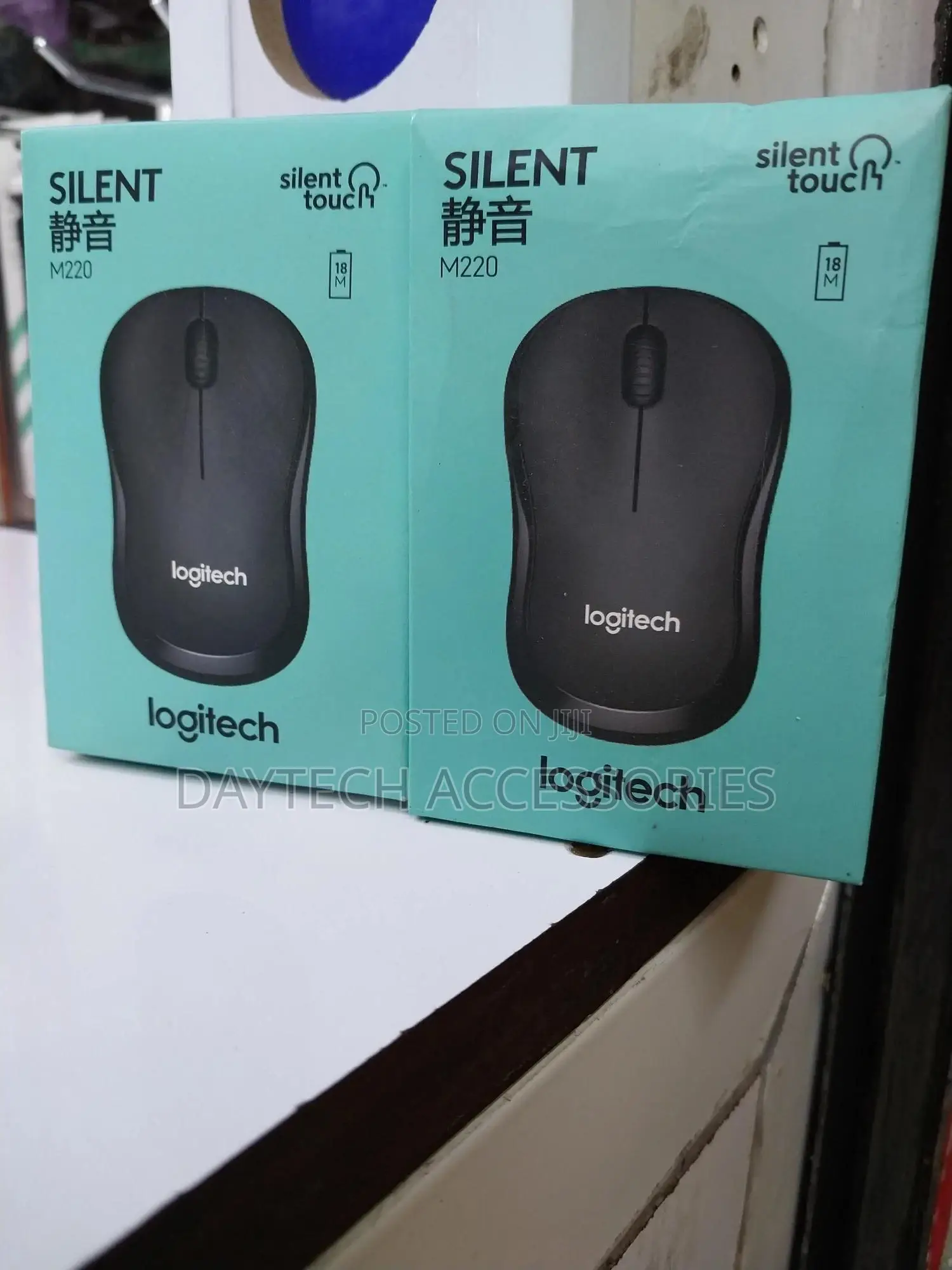 Logitech Wireless Mouse M220 Silent