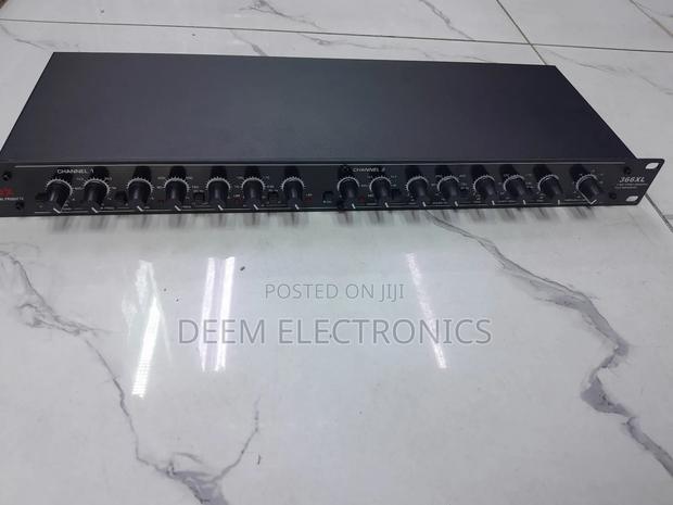 Crossover DBX 366xl - main view