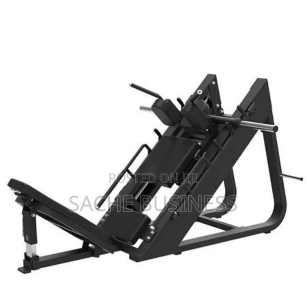 Commercial Leg Press Machine