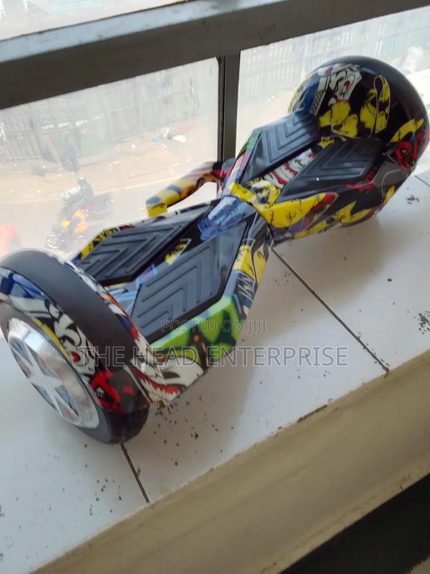8.5 Inch Wheel Hoverboard With Led Lights - thumbnail 2