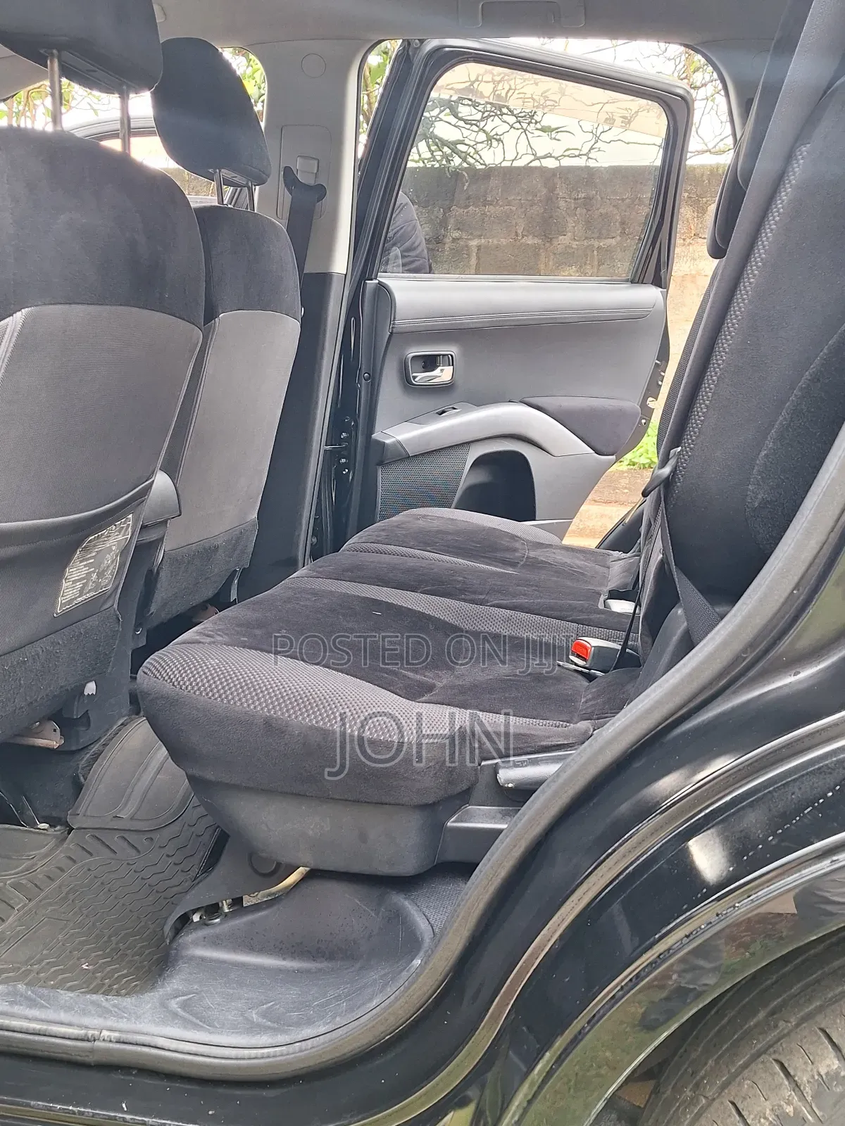 Mitsubishi Outlander 2012 Black