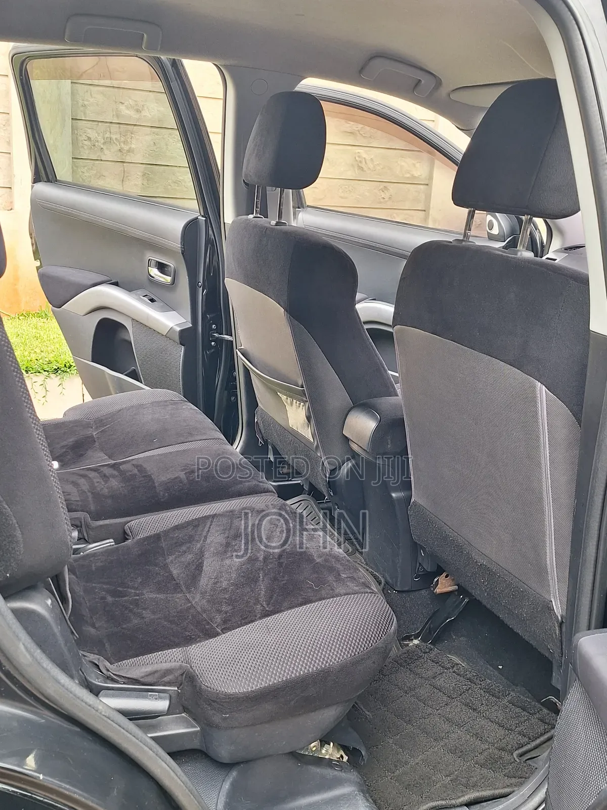 Mitsubishi Outlander 2012 Black