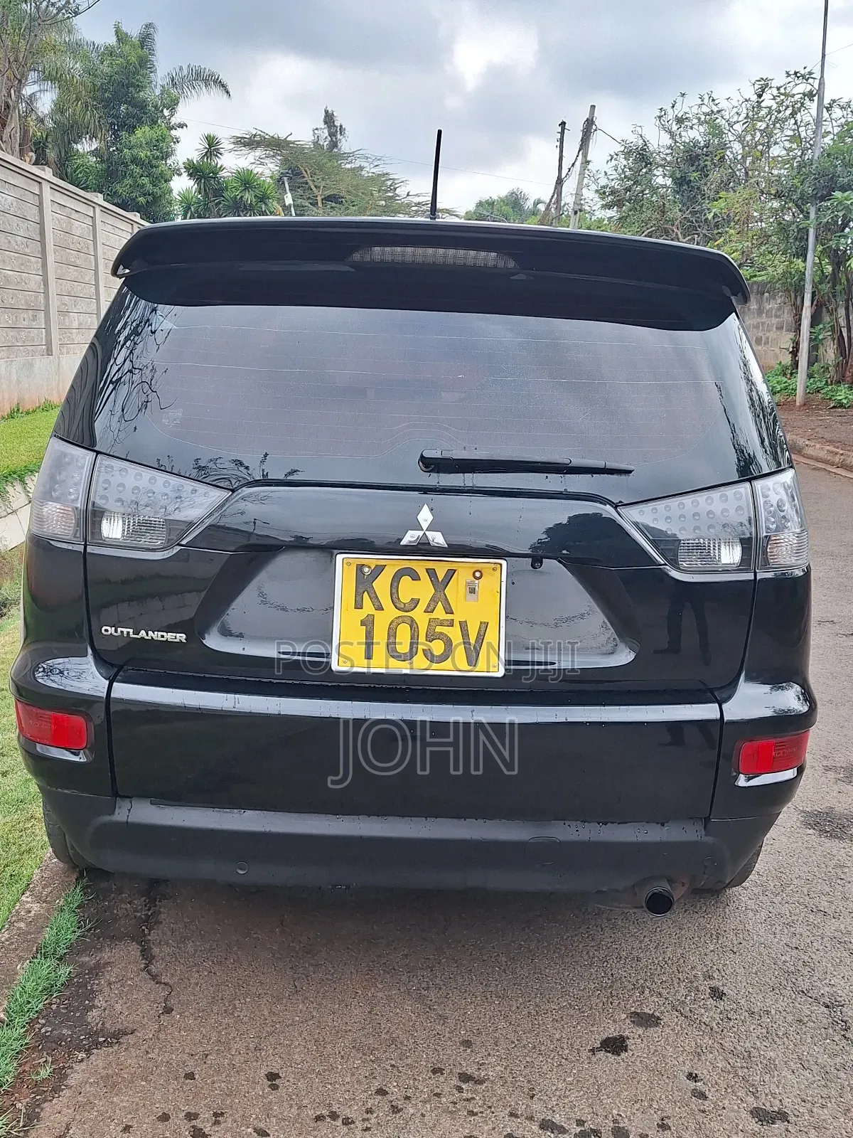 Mitsubishi Outlander 2012 Black