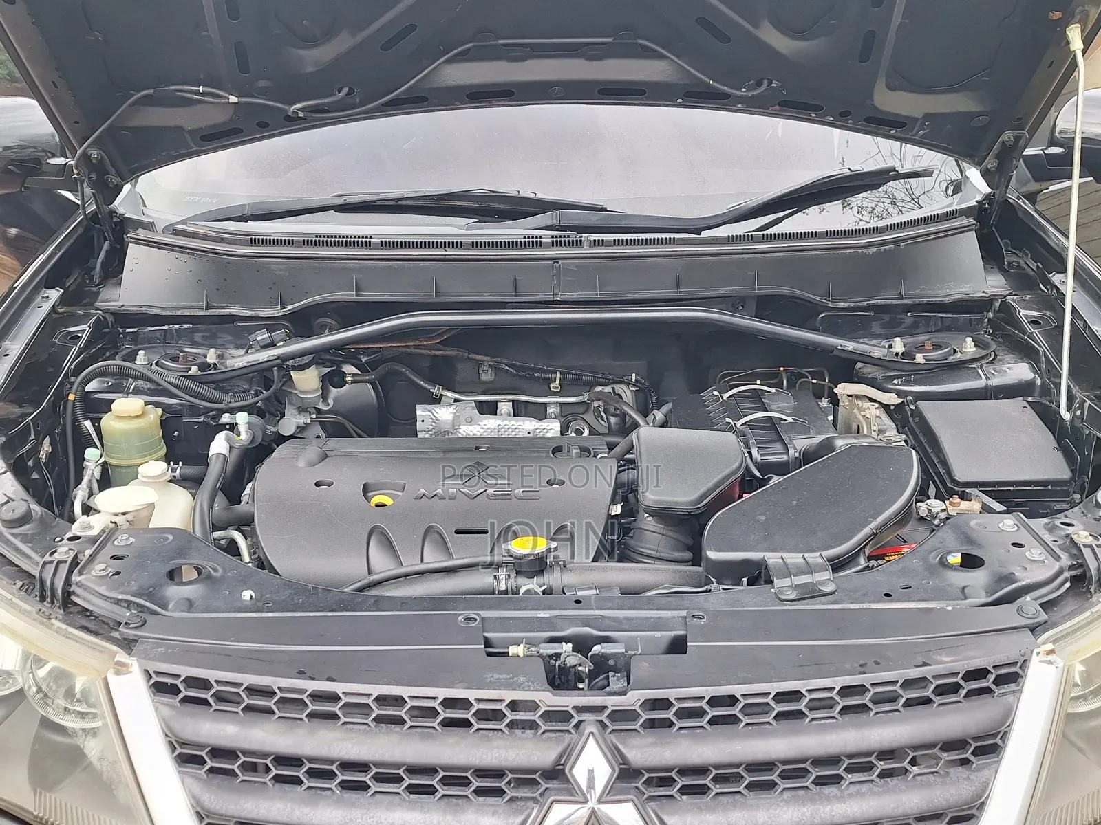 Mitsubishi Outlander 2012 Black