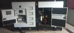 187.5kva Cummins Silent Generator Has Ats and Is Three Phase