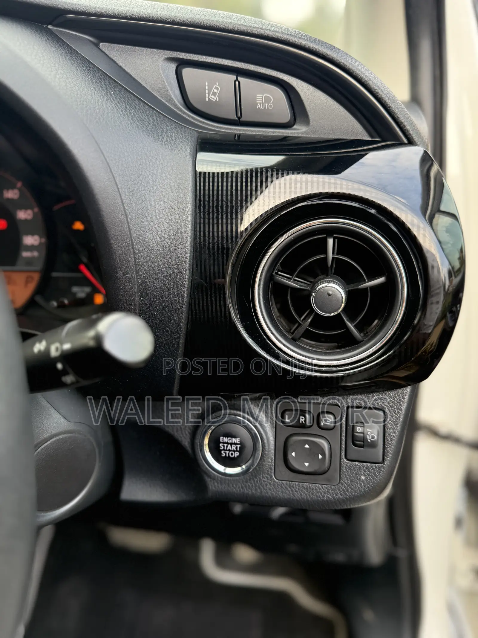 Toyota Vitz 2018 White