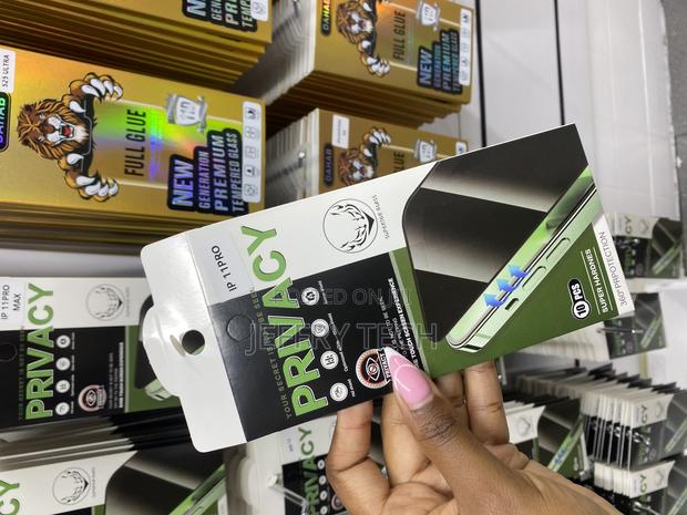 Magglass iPhone 11 Pro Privacy Screen Protector - Anti Spy - thumbnail 3