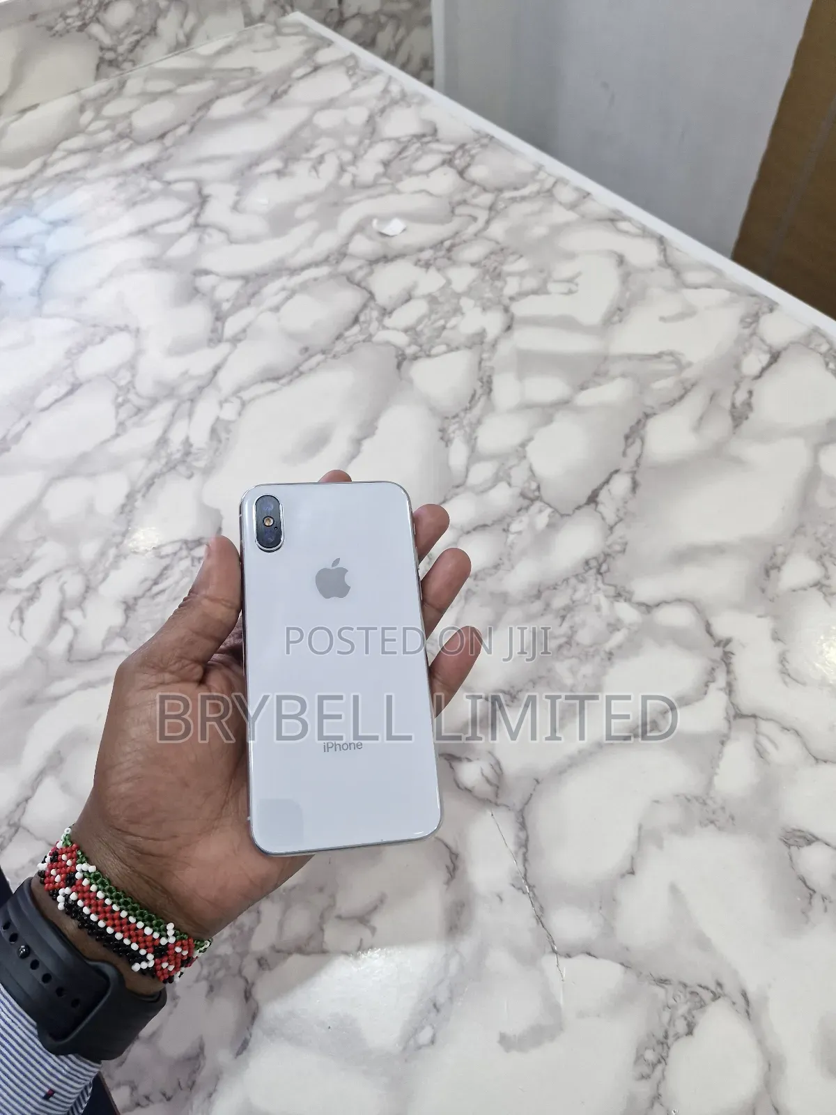 Apple iPhone X 64 GB White