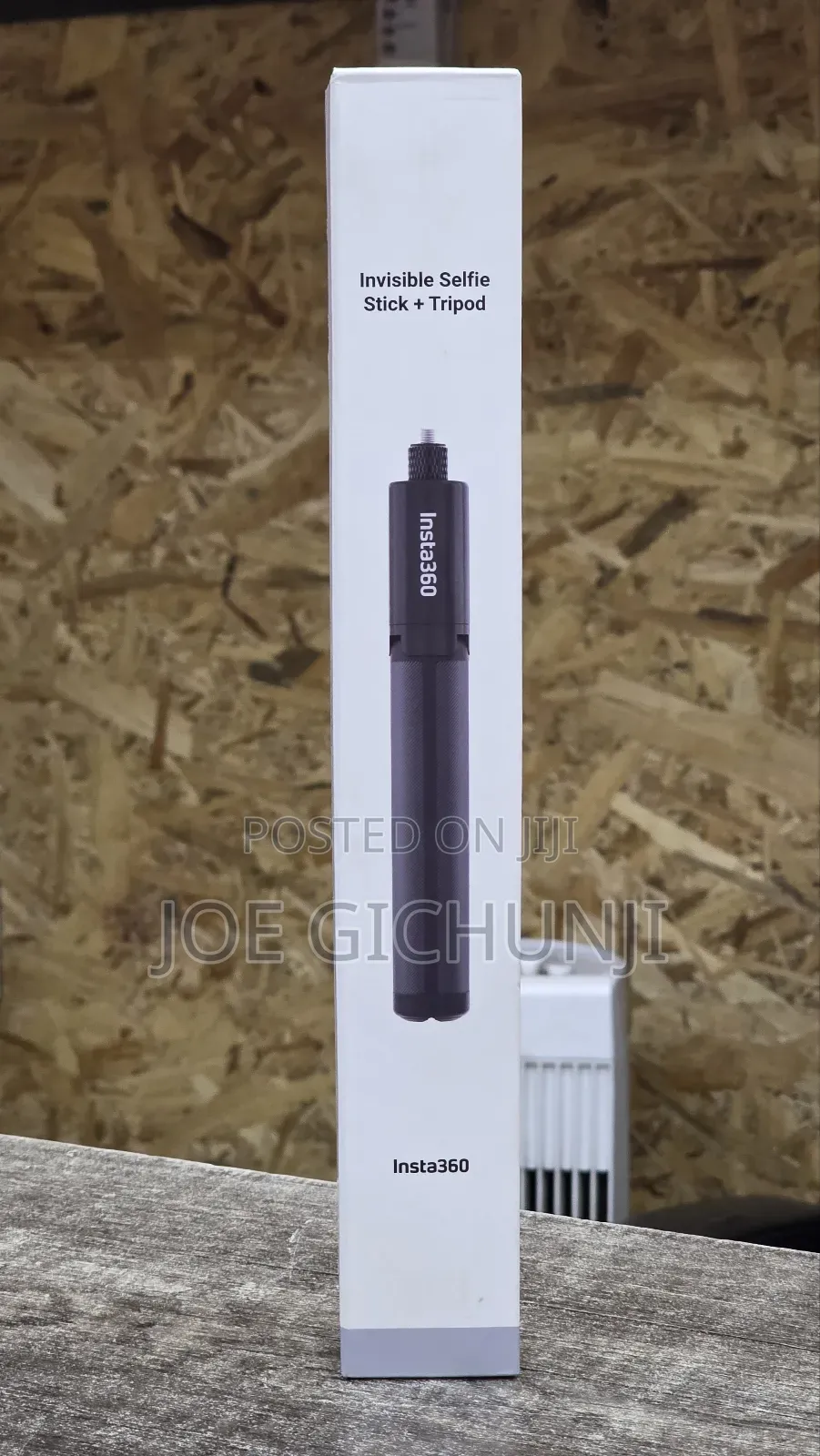 2-in-1 Invisible Selfie Stick + Tripod