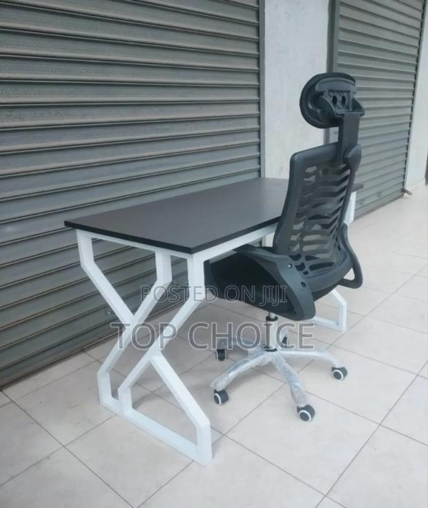 Table and Chair : Metallic Stand and Headrest Chair