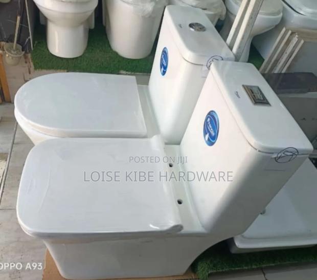 Master Bedroom Toilet Available