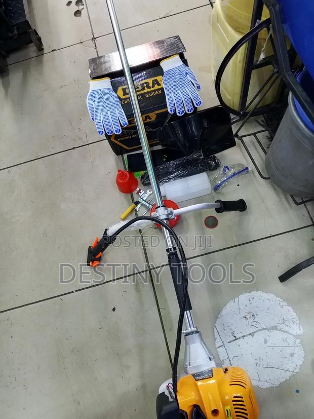 Dera Brush Cutter Machine - main view