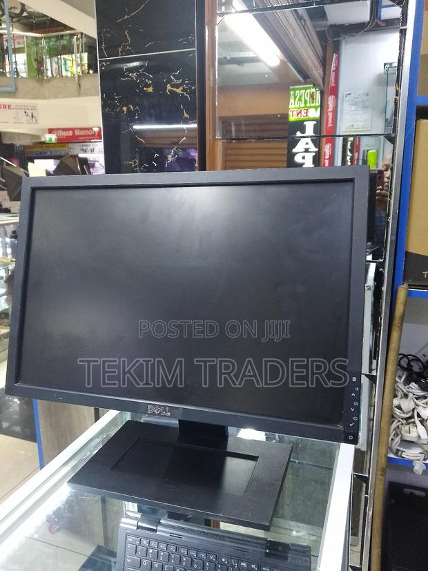 Dell Hd 720p 19” Monitor – Sharp Wide View - main view