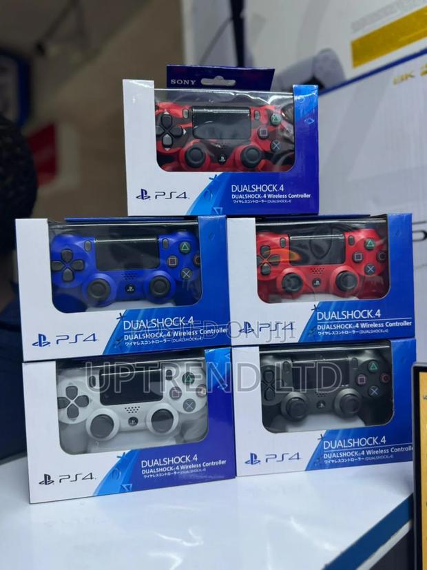 New Ps4 Pads / Ps4 Brand New Controllers - main view