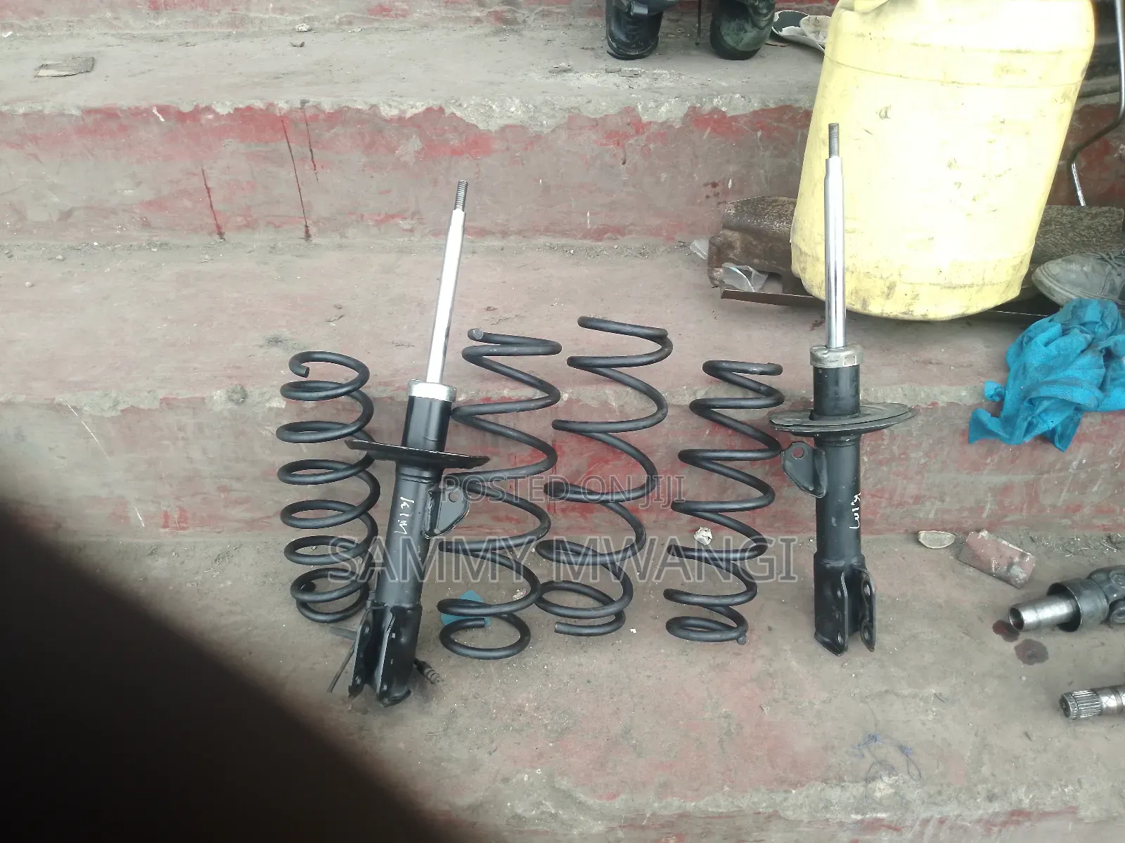 Toy Aqua Spade Ractis Front Shock and Springs 2500