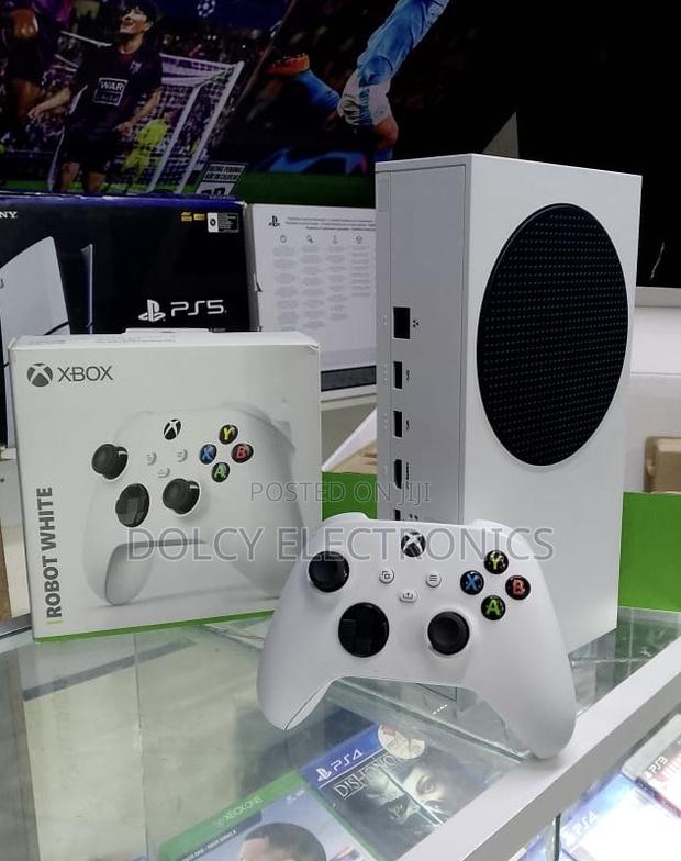 Xbox Series S 512gb SSD Console(Used 2 Controllers) - main view