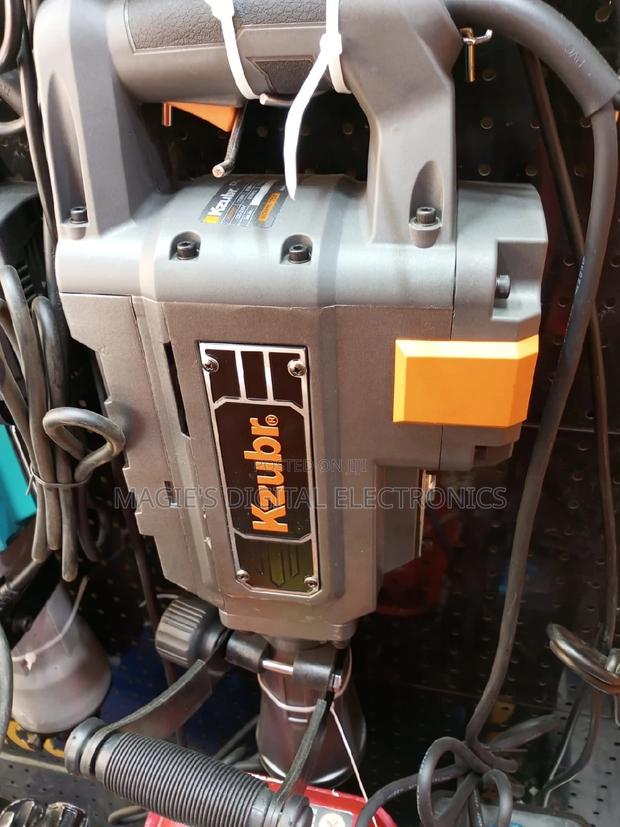 Top Guarantee 1700w Kzubr Demolition Hammer