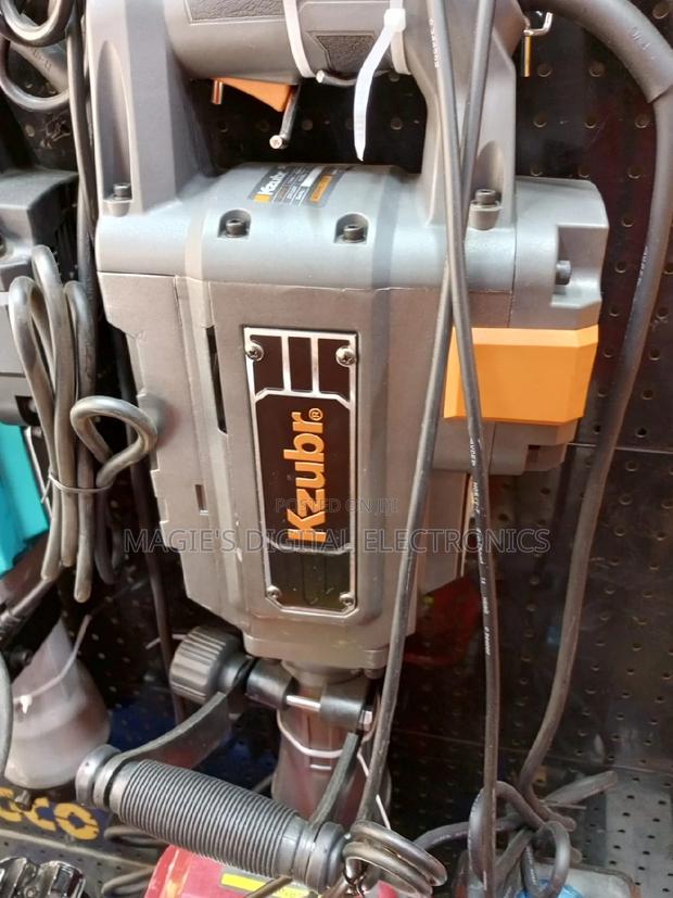 High Standard 1700w Kzubr Demolition Hammer