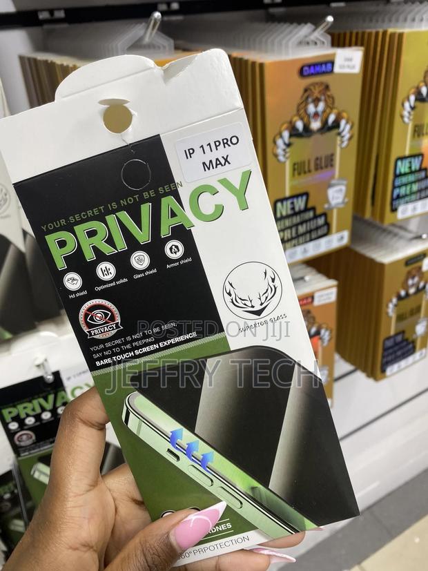 Jetech Privacy Screen Protector for iPhone 11 Pro Max - thumbnail 3