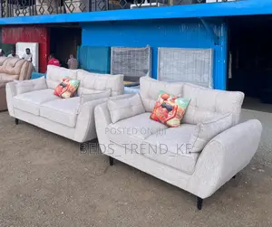 Seamless 5 Seater Butterfly Sofa With Throw Pillows