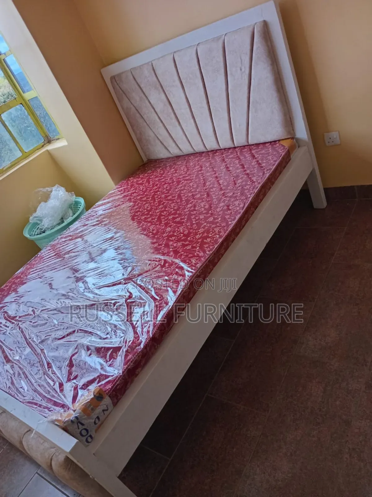 Cream Mocket Bed
