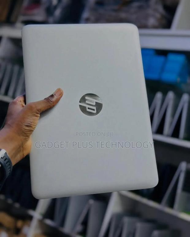Laptop HP EliteBook 820 G3 8GB Intel Core I5 SSD 256GB - thumbnail 2