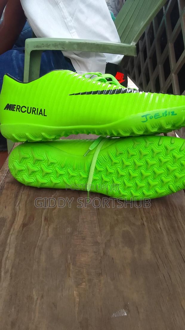 Luminous Green Size 44 Trainner
