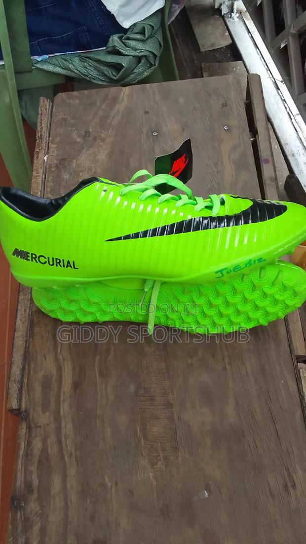 Luminous Green Size 44 Trainner - thumbnail 2