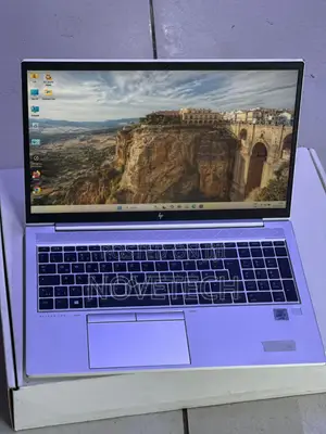 Laptop HP EliteBook 850 G8 16GB Intel Core i7 SSD 512GB