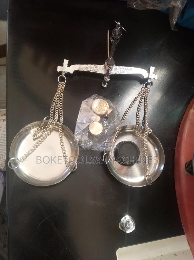 Classic Gold Weighing Balance - thumbnail 2