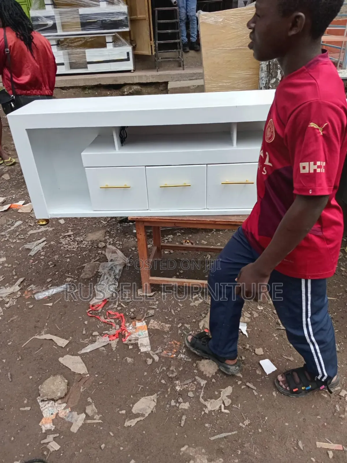 Well Furnished Tv Stand