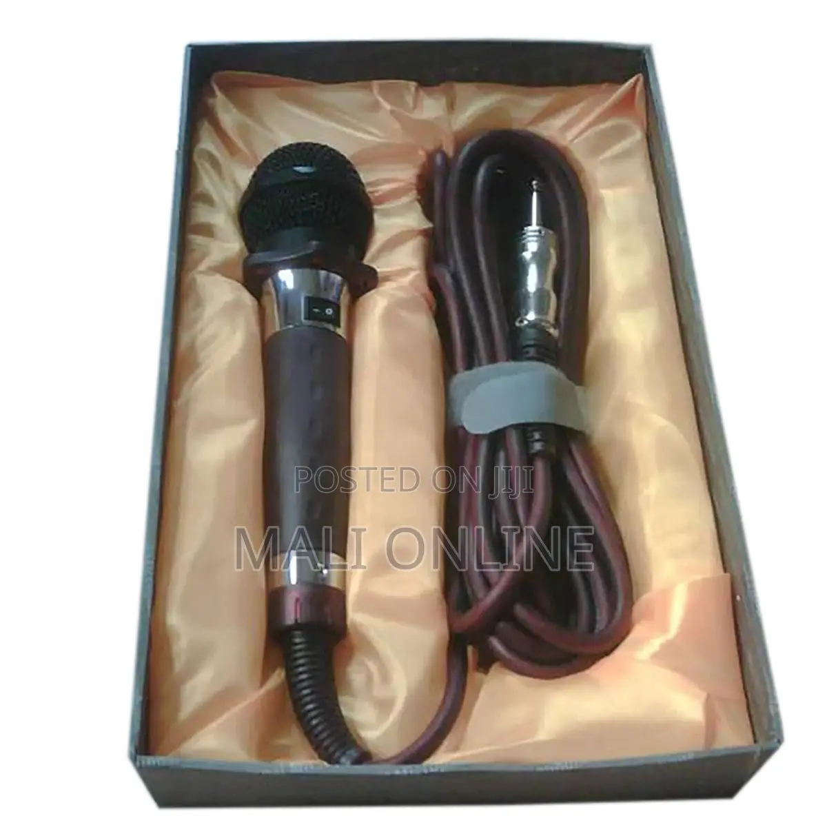 Shuri Sr-958 Wired Karaoke Microphone High Sensitivity 102db