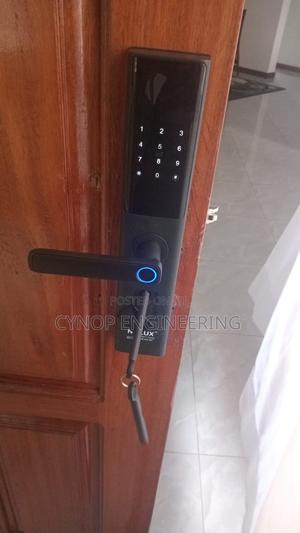 Smart Locks With Fingerprint and Doorbell - thumbnail 2