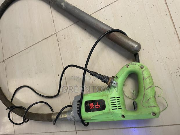 High Power Electric Concrete Vibrator - 1800 Watts - thumbnail 2