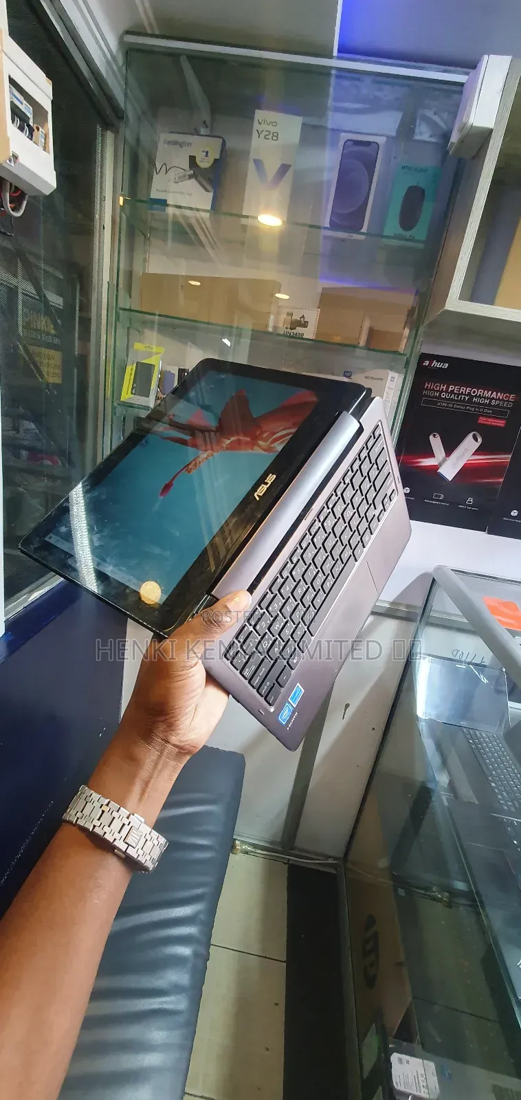 Laptop Asus VivoBook Flip TP201SA 2GB Intel Celeron HDD 500GB