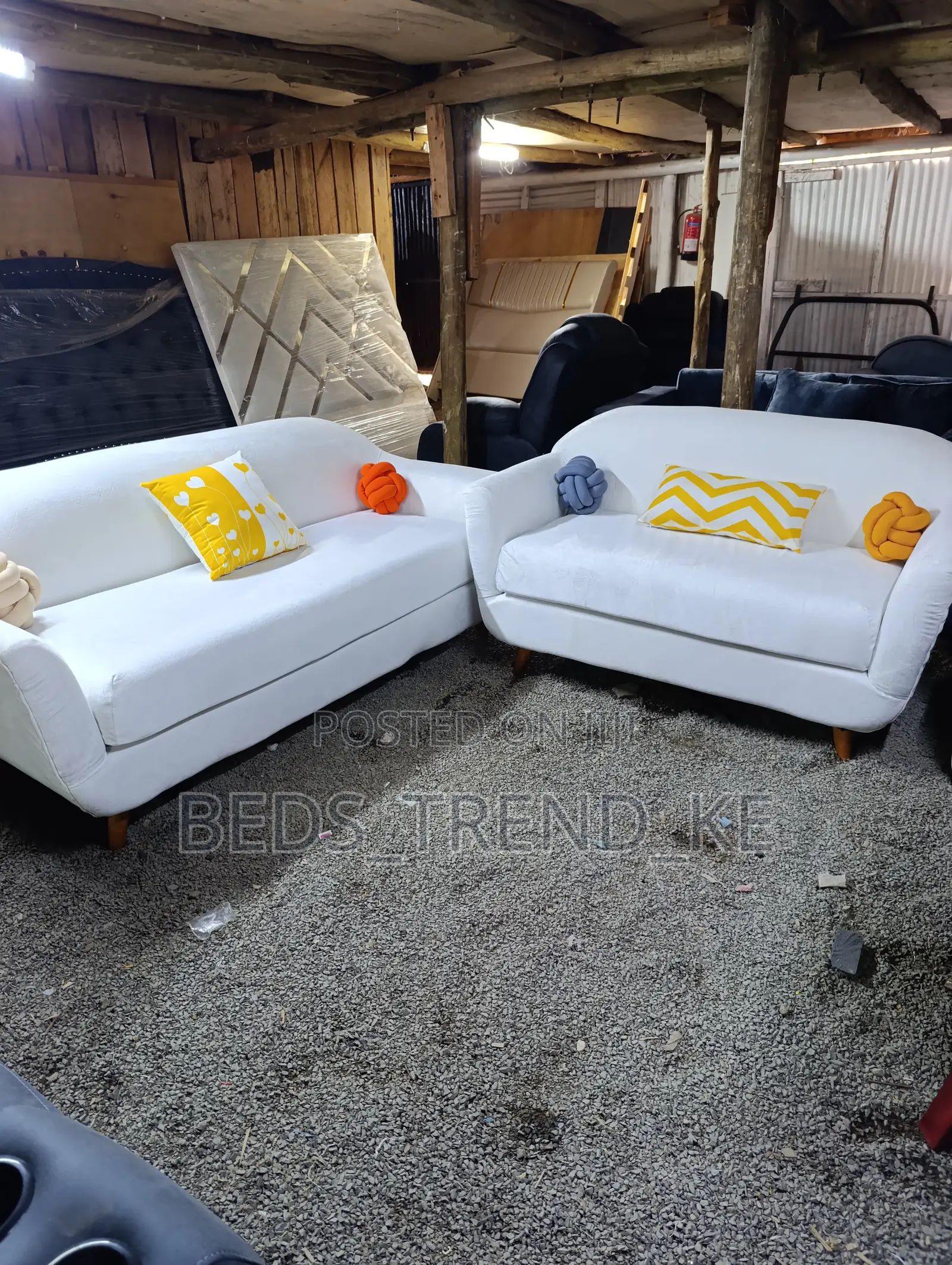 Cozy White 5 Seater Sofa Set With Free Throw Pillows