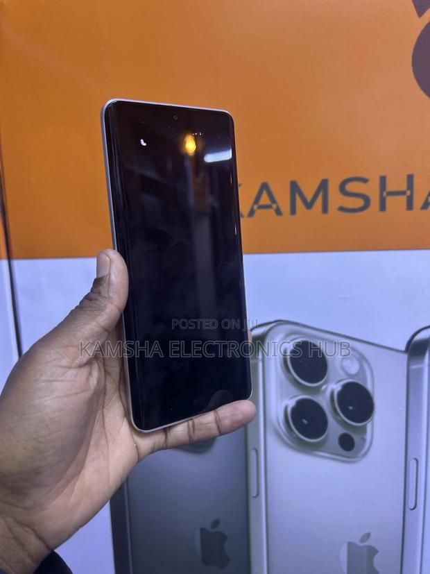 Realme 13 Pro+ 5G 256 GB Silver - thumbnail 2