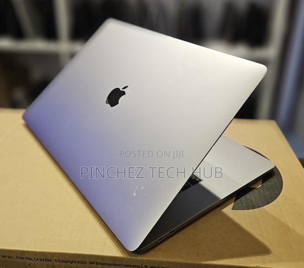 Laptop Apple MacBook Pro 2018 32GB Intel Core I9 SSD 1T - thumbnail 4