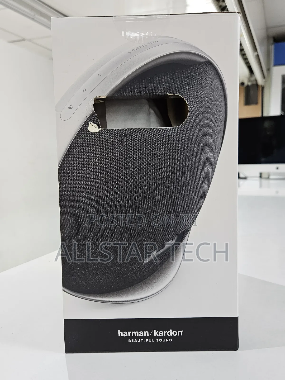 Harman Kardon Onyx Studio 9