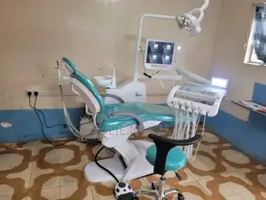 Dental Chair With 32l Silent Compressor