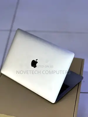 Laptop Apple MacBook Pro 2020 16GB Intel Core I7 SSD 512GB