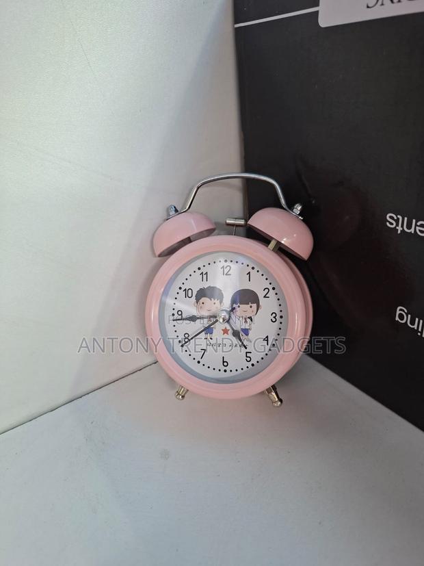 Retro Twin Bell Alarm Clock – Battery Powered - thumbnail 2